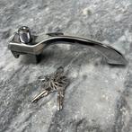 VW Kever 1966-1967 deurgreep 2 originele sleutels chroom, Verzenden, Gebruikt