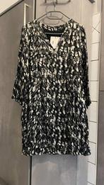 Nieuwe elegante jurk ONE BY STEP wit zwart M, Kleding | Dames, One by step, Ophalen of Verzenden, Nieuw, Overige kleuren