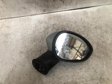 Buitenspiegel rechts van een Fiat Punto Grande beschikbaar voor biedingen