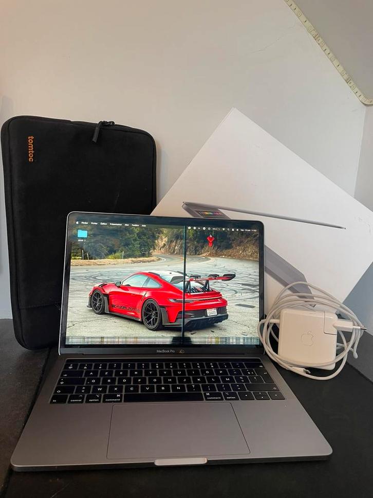 MacBook Pro 13" (2019) Touch Bar + Lader & Etui, Computers en Software, Apple Macbooks, Zo goed als nieuw, MacBook, 13 inch, Minder dan 2 Ghz