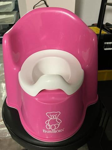 Babybjorn roze potje zeer proper beschikbaar voor biedingen