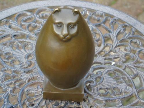 chat boule en bronze signé socle en bronze ., Antiquités & Art, Antiquités | Bronze & Cuivre, Bronze, Enlèvement ou Envoi