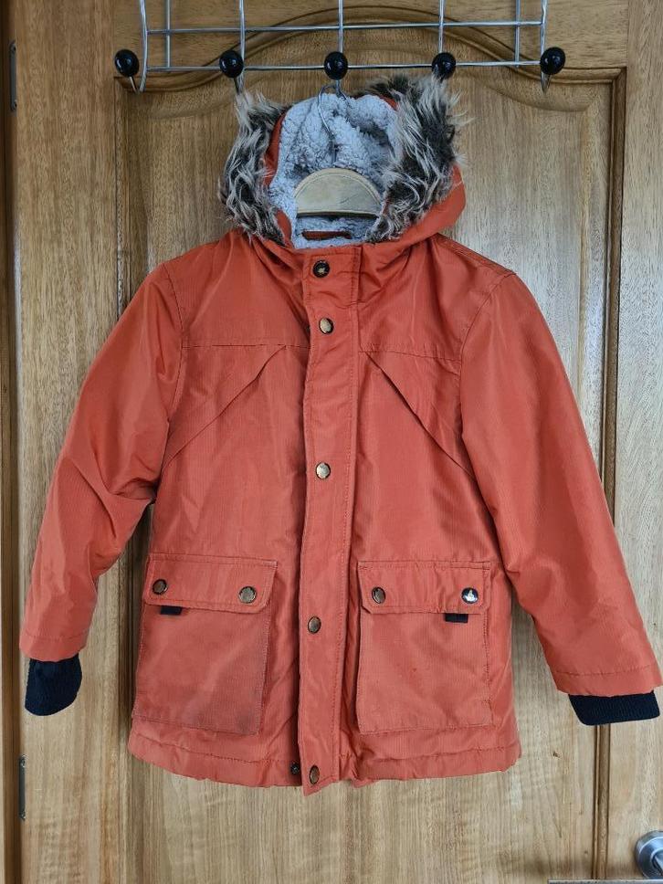 Oranje jas met capuchon Primark 5-6 jaar/cm 116, Kinderen en Baby's, Kinderkleding | Maat 116, Gebruikt, Jas, Ophalen of Verzenden