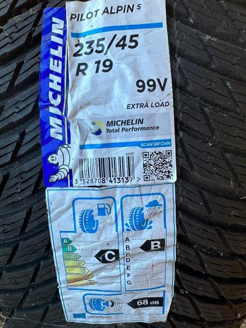 Nieuwe Winterbanden Michelin Pilot Alpin 5 (2 stuks), Auto-onderdelen, Banden en Velgen, Band(en), Winterbanden, 19 inch, 235 mm