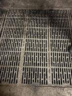 Gietijzeren roosters [761], Dieren en Toebehoren