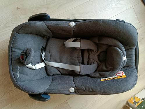 Maxicosi pebble + 2x familyfix base, Kinderen en Baby's, Autostoeltjes, Gebruikt, Maxi-Cosi, 0 t/m 10 kg, Autogordel of Isofix