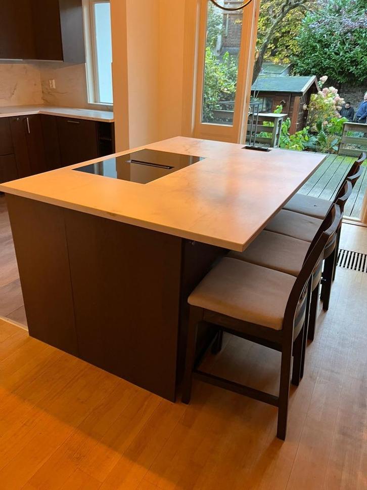 Moderne Notenhoutkleur Eilandkeuken +COMPOSIET GEDEMONTEERD, Huis en Inrichting, Keuken | Complete keukens, Zo goed als nieuw