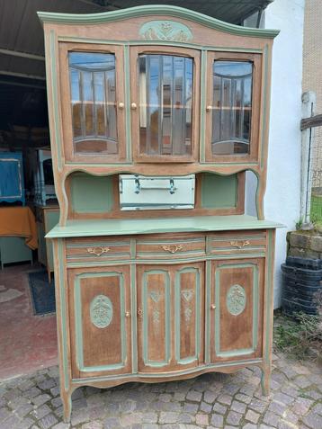 Schitterend antiek massief dressoir, Art Nouveau. Wijnoogst  beschikbaar voor biedingen