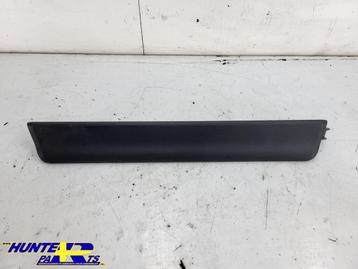 Instaplijst LV Volvo V70 III ('07-'17) 31250822 beschikbaar voor biedingen