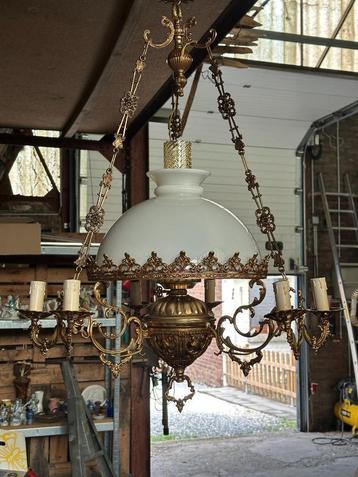 ancien lustre, Enlèvement