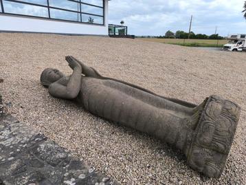 Buddha beelden van 3m hoog, uit Bali beschikbaar voor biedingen