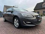 Opel Astra 1.4i Notchback *12 mois de garantie* (bj 2013), Auto's, Opel, Gebruikt, 4 cilinders, Bedrijf, 74 kW