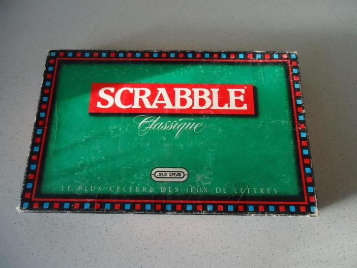 "Scrabble" Classique van Jeux Spears in goede Staat !, Hobby en Vrije tijd, Gezelschapsspellen | Bordspellen, Gebruikt, Een of twee spelers