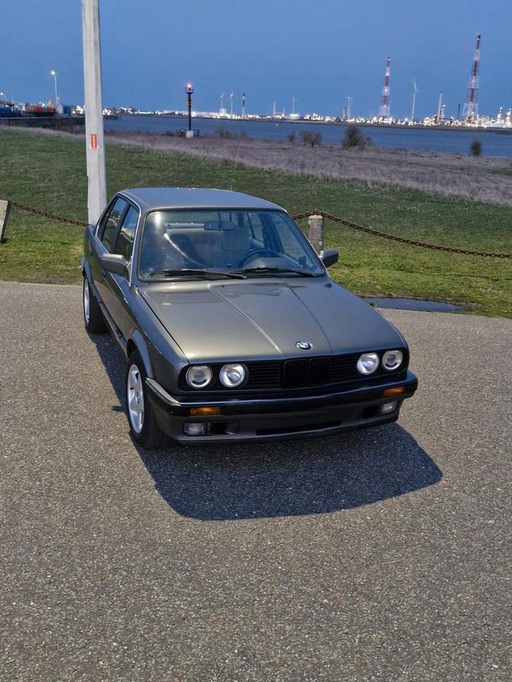 BMW E30 1989 | 170.000 km | Handgeschakeld | APK mogelijk |, Auto's, BMW, Particulier, Elektrische ramen, Benzine, Handgeschakeld