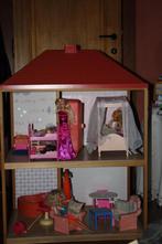 barbiehuis 1 met meubels en poppen, Kinderen en Baby's, Ophalen, Gebruikt, Poppenhuis