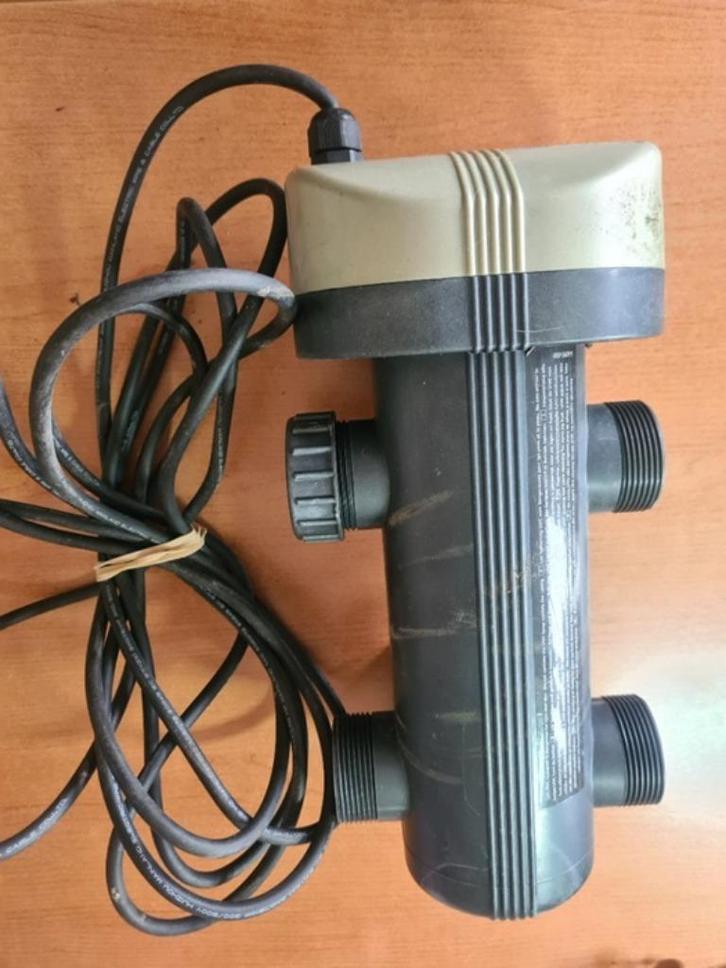 Hozelock - Vorton UVC reiniger - 18 Watt, Animaux & Accessoires, Poissons | Aquariums & Accessoires, Comme neuf, Éclairage ou Chauffage