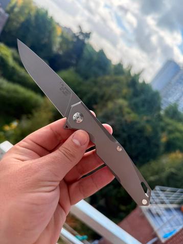 Couteau de collecteur Titanium beschikbaar voor biedingen