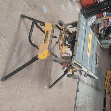 Dewalt  tafelzaag  dwe74911-xj, Doe-het-zelf en Bouw, Ophalen, Overige typen, Zo goed als nieuw, Dewalt