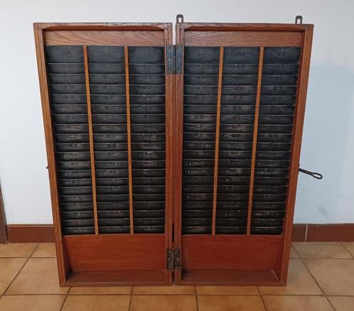 Ancien meuble de pointage en bois (ouvert ou fermé), Antiek en Kunst, Antiek | Meubels | Kasten, Ophalen
