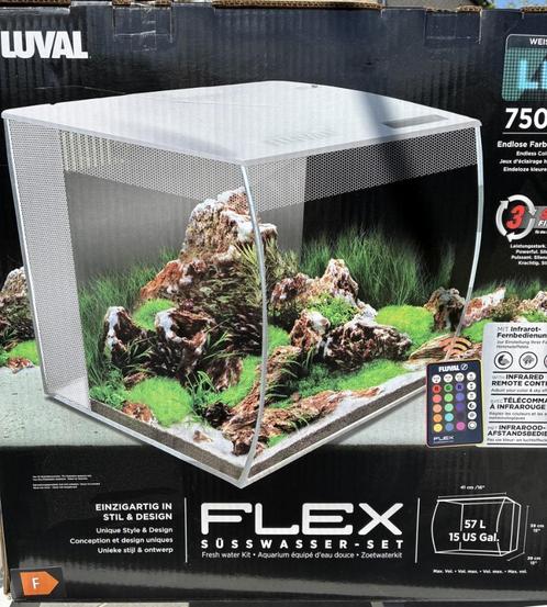 Aquarium | Fluval Flex | 57L | Wit, Dieren en Toebehoren, Vissen | Aquaria en Toebehoren, Zo goed als nieuw, Leeg aquarium, Ophalen