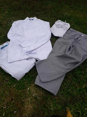 Vestes,  pantalon, tablier, essuies et chaussures de cuisine beschikbaar voor biedingen