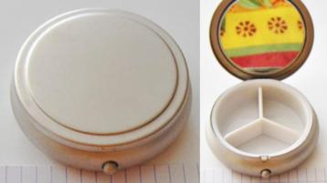 Pilulier rond, 3 compartiments, miroir, métal argenté satiné, Divers, Enlèvement ou Envoi, Neuf