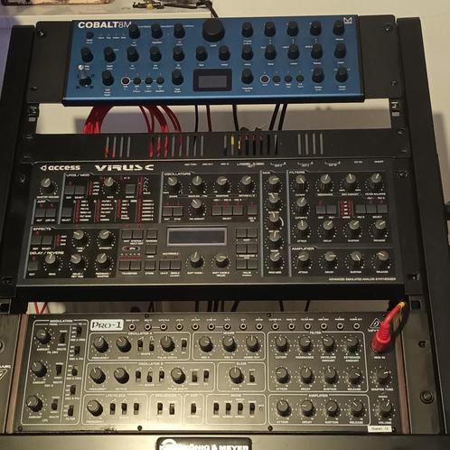 Access Virus C  , Arturia , Sirius, IK Multimedia Uno Synths, Muziek en Instrumenten, Midi-apparatuur, Zo goed als nieuw, Ophalen
