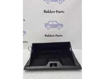 Dashboardkastje van een Honda Prelude beschikbaar voor biedingen