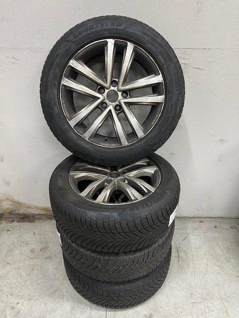 Winterset BMW 5-serie GoodYear UltraGrip 225/55 R17, Auto-onderdelen, Banden en Velgen, Banden en Velgen, Winterbanden, 17 inch