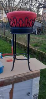 Tabouret érotique rouge, Enlèvement ou Envoi, Utilisé