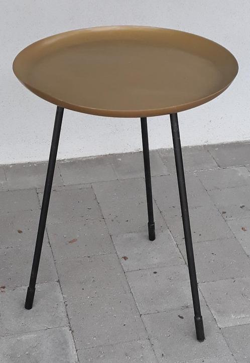 Petite table d'appoint en métal., Huis en Inrichting, Tafels | Bijzettafels, Zo goed als nieuw, Rond, 45 tot 60 cm, Minder dan 55 cm