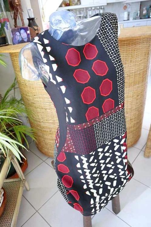 prachtig sterk zwarte jurk, Kleding | Dames, Jurken, Gedragen, Maat 42/44 (L), Onder de knie, Ophalen of Verzenden