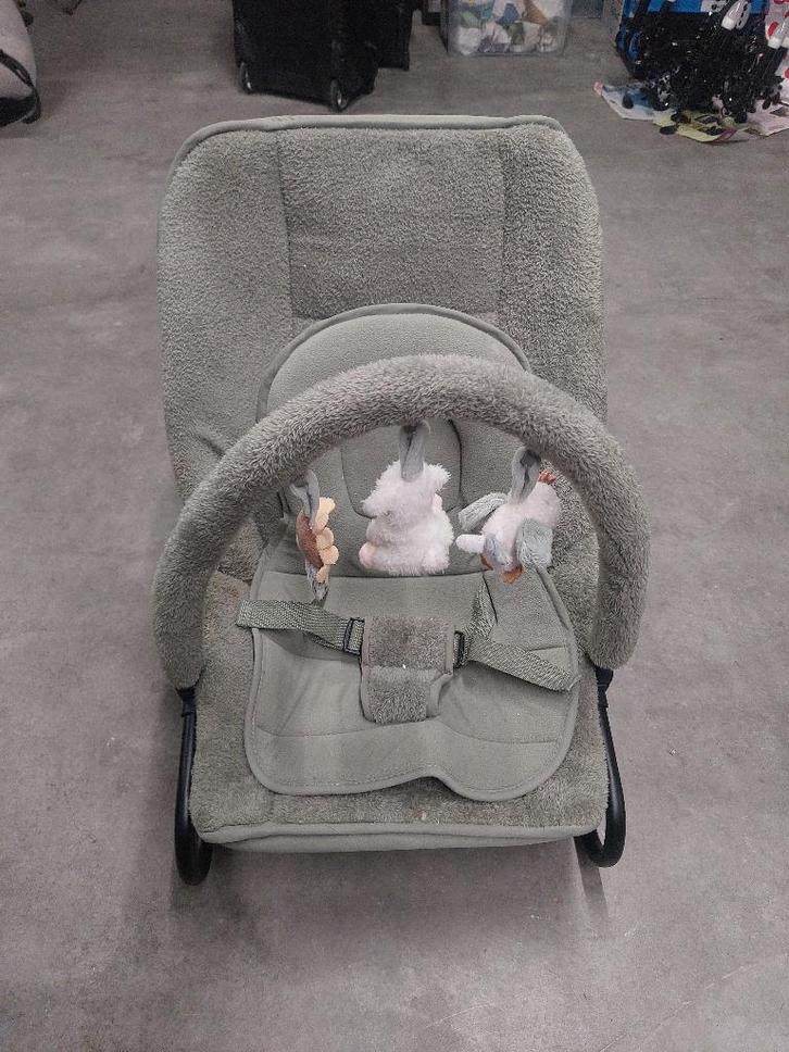 Relax Little Dutch Vert olive, Enfants & Bébés, Relax bébé, Utilisé, Chaise rebondissante, Autres marques, Avec ceinture(s), Réglable