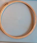 Tambour métier à broder rond  de 30cm, Hobby & Loisirs créatifs, Utilisé, Enlèvement ou Envoi