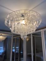 LUCHTER IN PARELMOER, Enlèvement