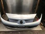 Pare-chocs avant d'un Renault Grand Scenic, Renault, -, 3 mois de garantie, Utilisé