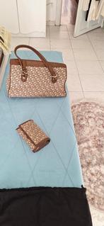 Sac + porte monnaie DKNY, Enlèvement