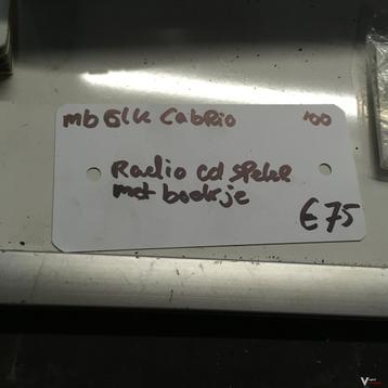 Mercedes CLK  Cabrio   2000   Radio Cd speler met boekje beschikbaar voor biedingen