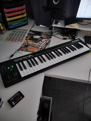 Midi keyboard 49 toetsen nieuwstaat beschikbaar voor biedingen