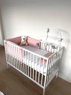 Te koop: baby bed + matras + muziekmobiel, Minder dan 70 cm, Minder dan 140 cm, Matras, Zo goed als nieuw