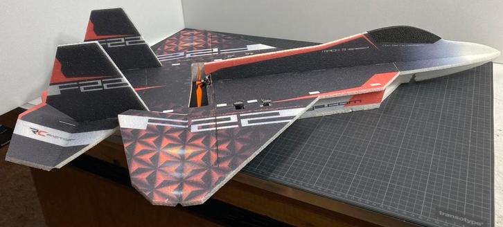 Jet d'acro RTF intérieur/extérieur Rc Factory F22V Raptor, Hobby & Loisirs créatifs, Modélisme | Radiocommandé & Téléguidé | Avions