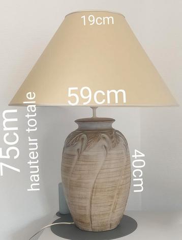 Lampe de salon a poser beige grande 75cm beschikbaar voor biedingen