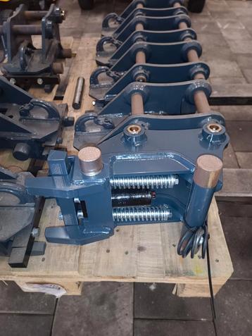 Hydraulische snelwissel CW05   2ton 2,5ton mini beschikbaar voor biedingen