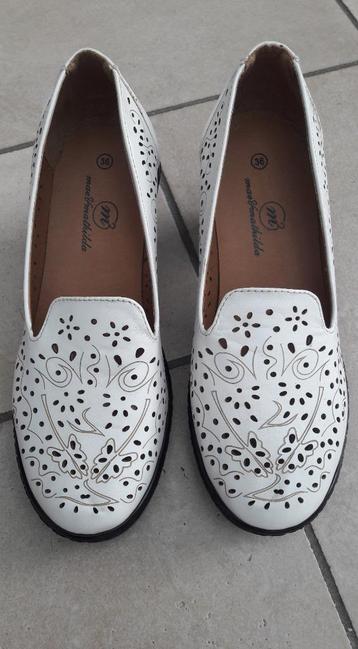 Witte schoenen van Mae & Mathilda maat 36 beschikbaar voor biedingen