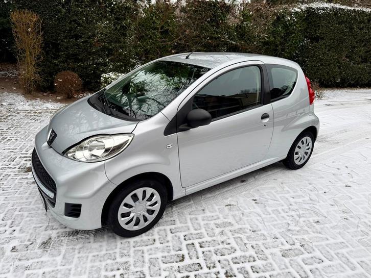 Peugeot 107 (=Toyota Aygo!) 1.0 benz euro4 4/2009 *82.883km*, Auto's, Peugeot, Bedrijf, Te koop, Airbags, Isofix, Metaalkleur