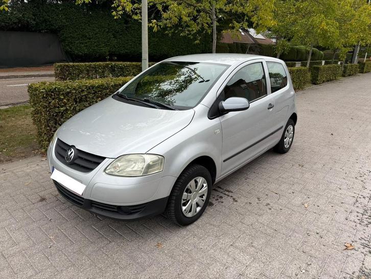 Volkswagen fox 1.2 benzine voor export - kan gekeurd worden, Auto's, Volkswagen, Particulier, Fox, Airbags, Metaalkleur, Radio