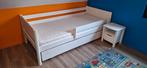 Kinderkamer, logeerbed, nachtkastje, kleerkast, boekenkast., Ophalen, Gebruikt, Matras