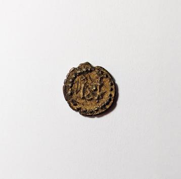 Byzantijnse munt   beschikbaar voor biedingen