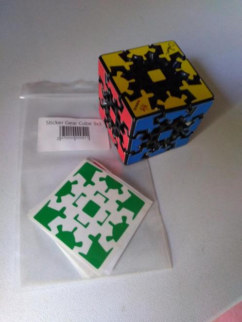 Casse-tête Rubik's "Gear Cube" + Stickers, Hobby & Loisirs créatifs, Sport cérébral & Puzzles, Comme neuf, Rubik's Cube ou Puzzle 3D