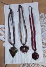 3 colliers (Lot 16), Bijoux, Sacs & Beauté, Utilisé, Enlèvement ou Envoi